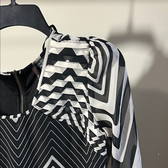 Fire Los Angeles Women Juniors Dress Large Black Ivory Multi-color Shift Striped - Picture 3 of 6